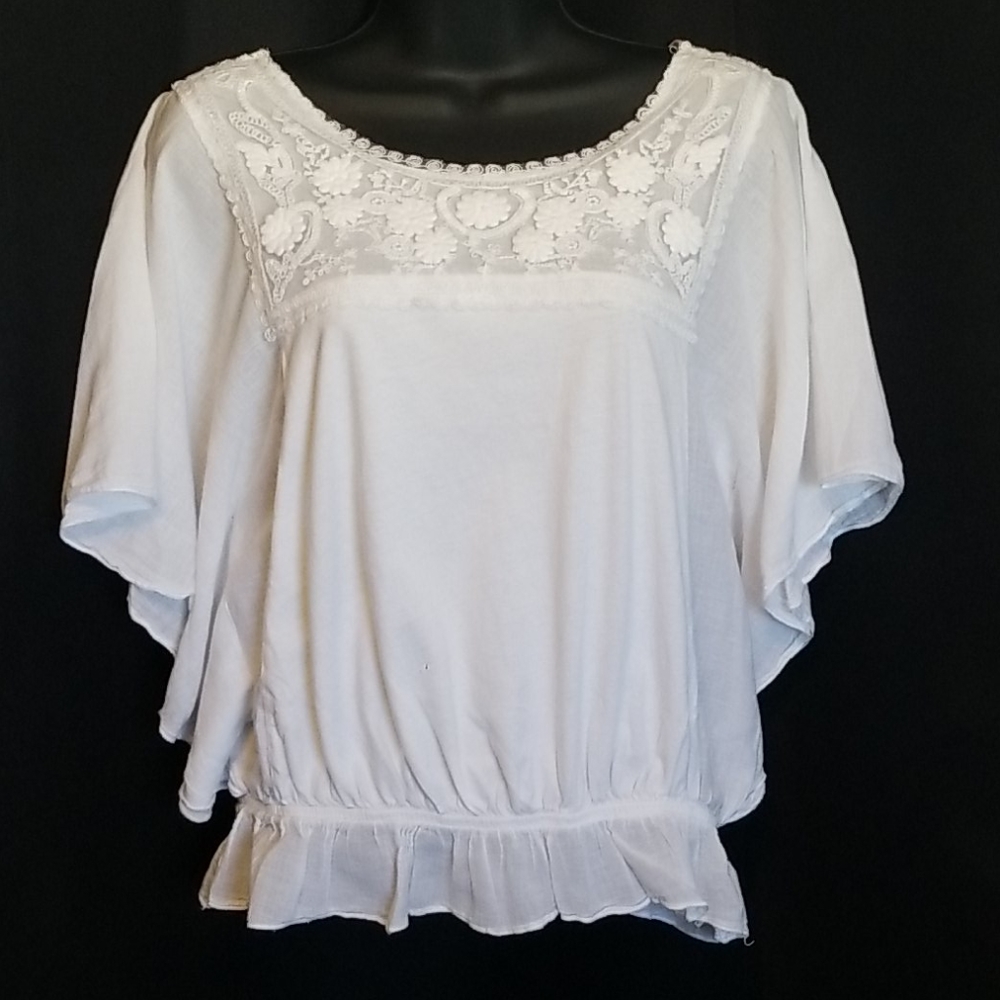 White Flowy Bohemian Summer Top Size Medium
